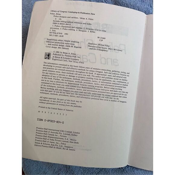 Vintage Policeman Book - Picture 2 of 6